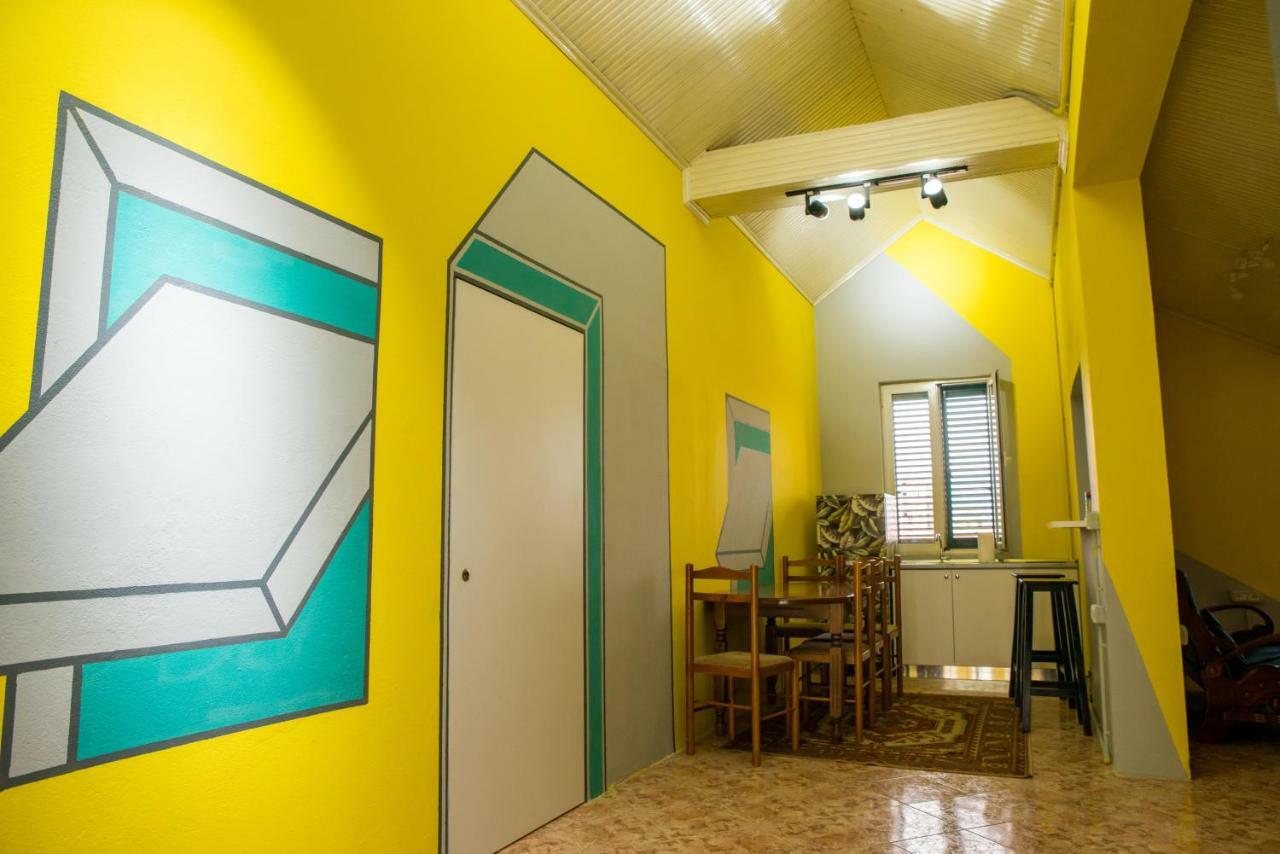 שקודר Our Way Guest House & Hostel מראה חיצוני תמונה