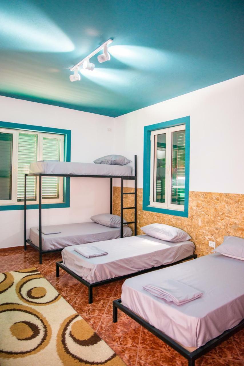 שקודר Our Way Guest House & Hostel מראה חיצוני תמונה